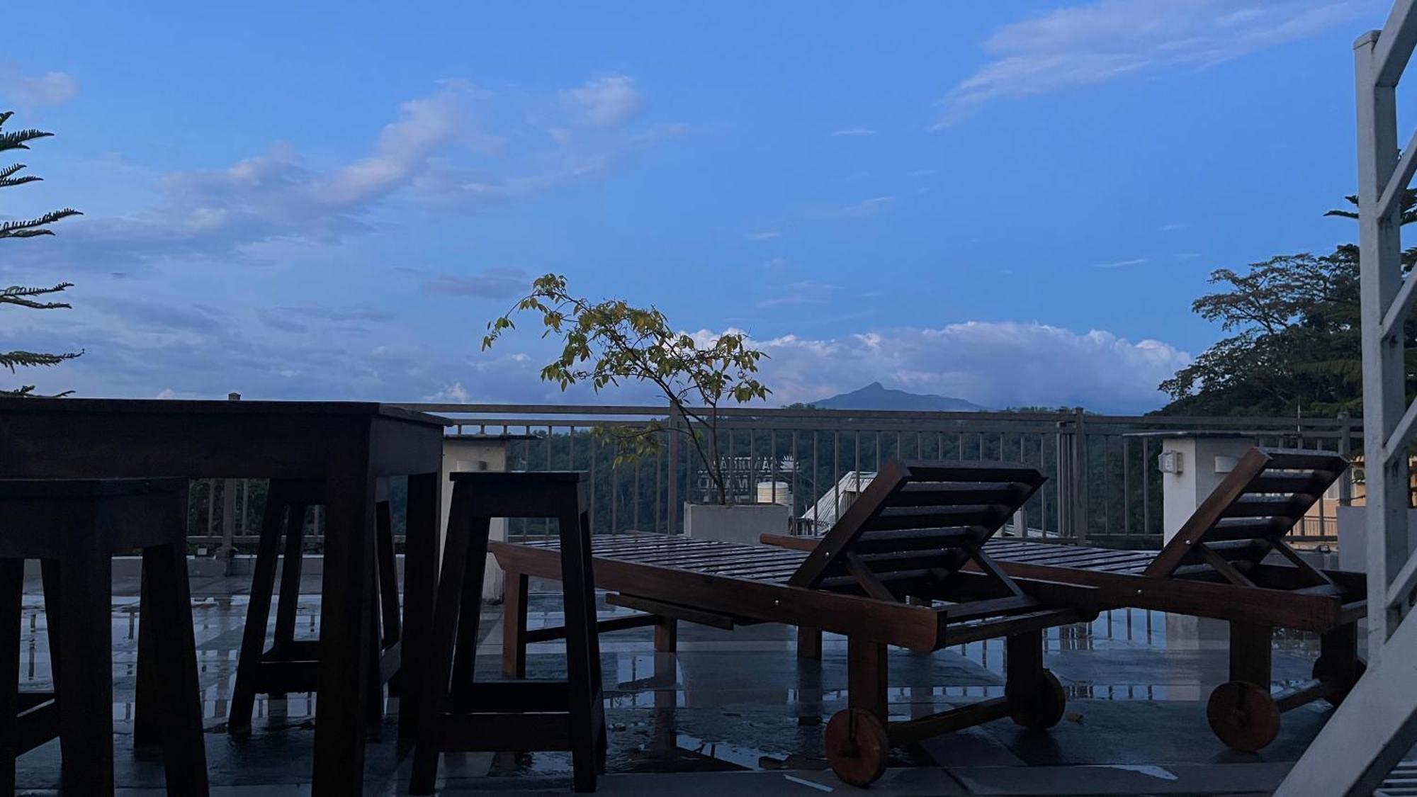 Sun Dove Suite Kandy Exterior photo